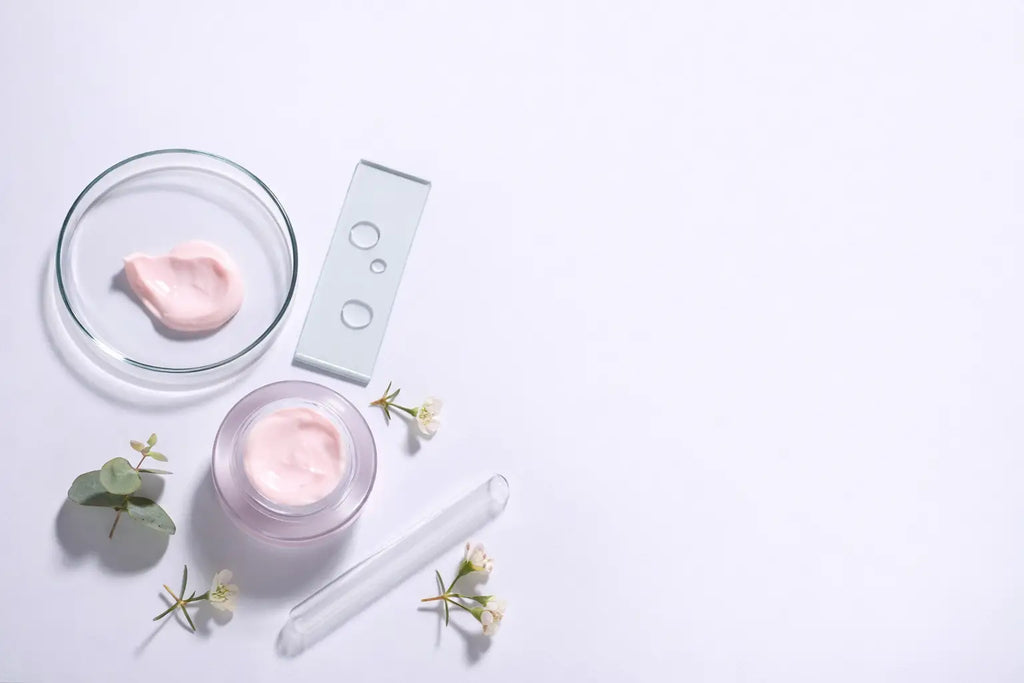 Les ingrédients à éviter absolument dans les cosmétiques (et leurs alternatives bio)